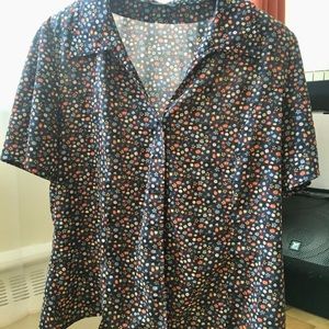 Vintage floral blouse 🌼🌸🌻